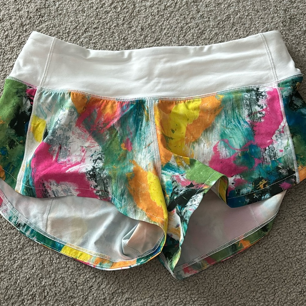 Lululemon colorful speed ups size 2 2.5 inch low rise